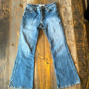 Maurices Low Rise Flare Jeans Size 6 Short